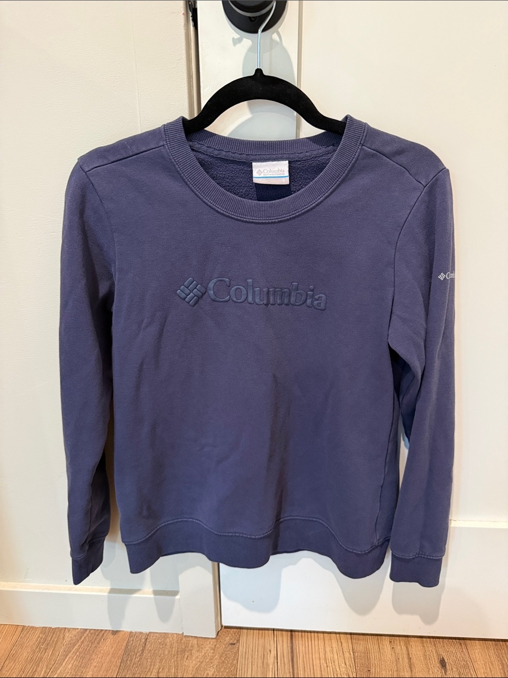 Columbia Women's Crewneck Sweatshirt